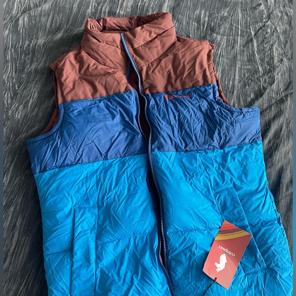 Cotopaxi Men’s Solazo Down Puffer Vest, Chestnut and Saltwater